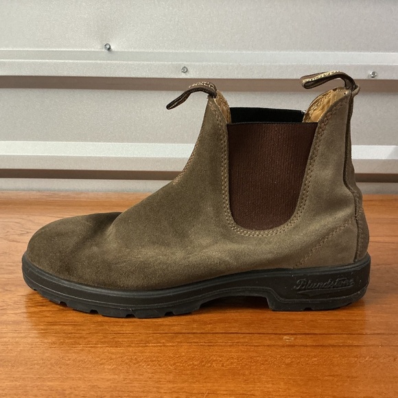 Blundstone Brown Chukka Boots - Picture 6 of 11